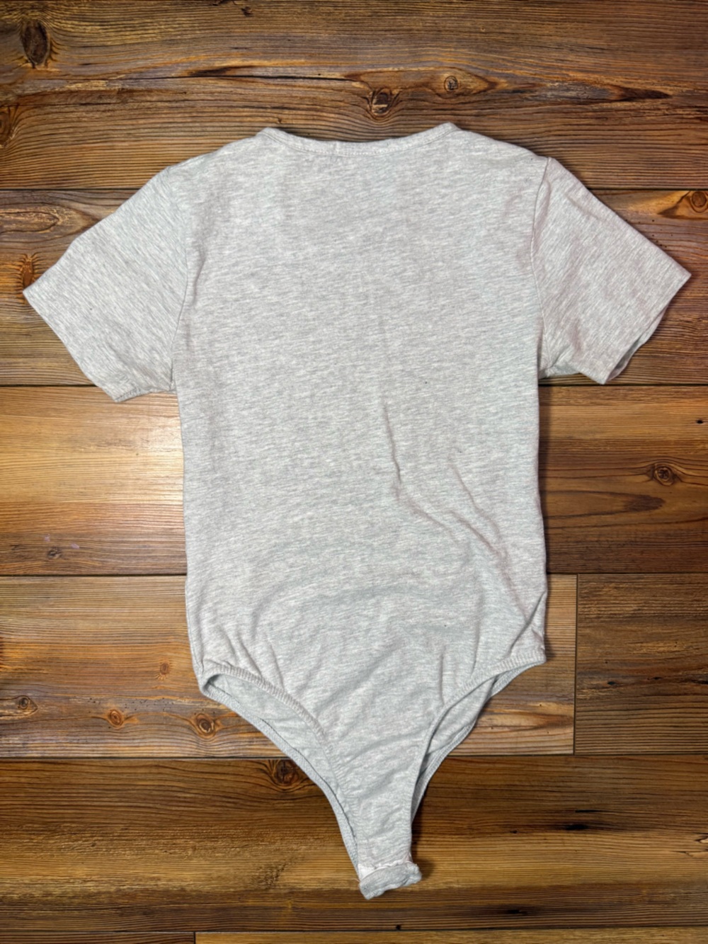 PrettyLittleThing Heather Gray Logo Bodysuit - Picture 3 of 6